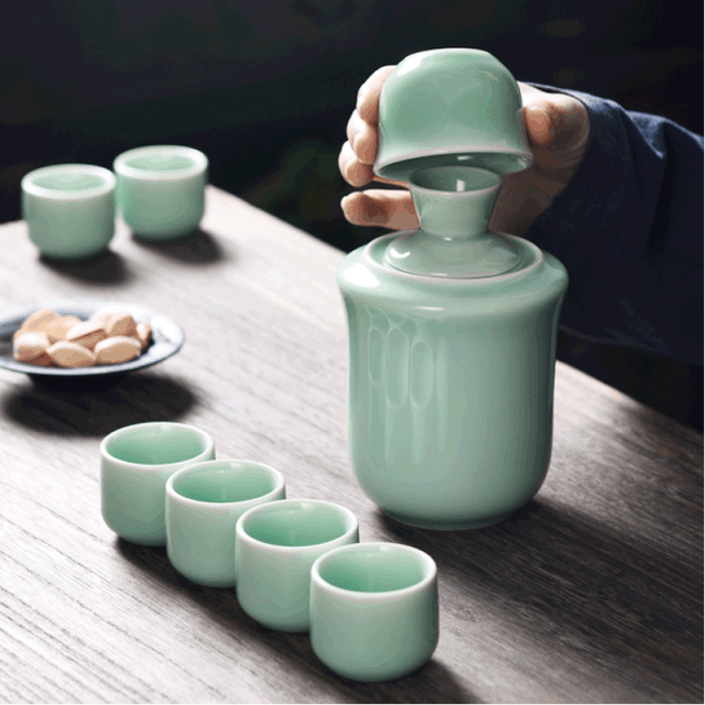 喝白酒要用到哪些酒具?_分酒器_香气_图案