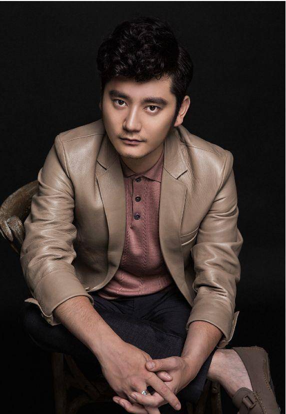 文工团出身的他,14年前令孙俪爱慕,今成油腻中年男,不敌邓超_钱枫