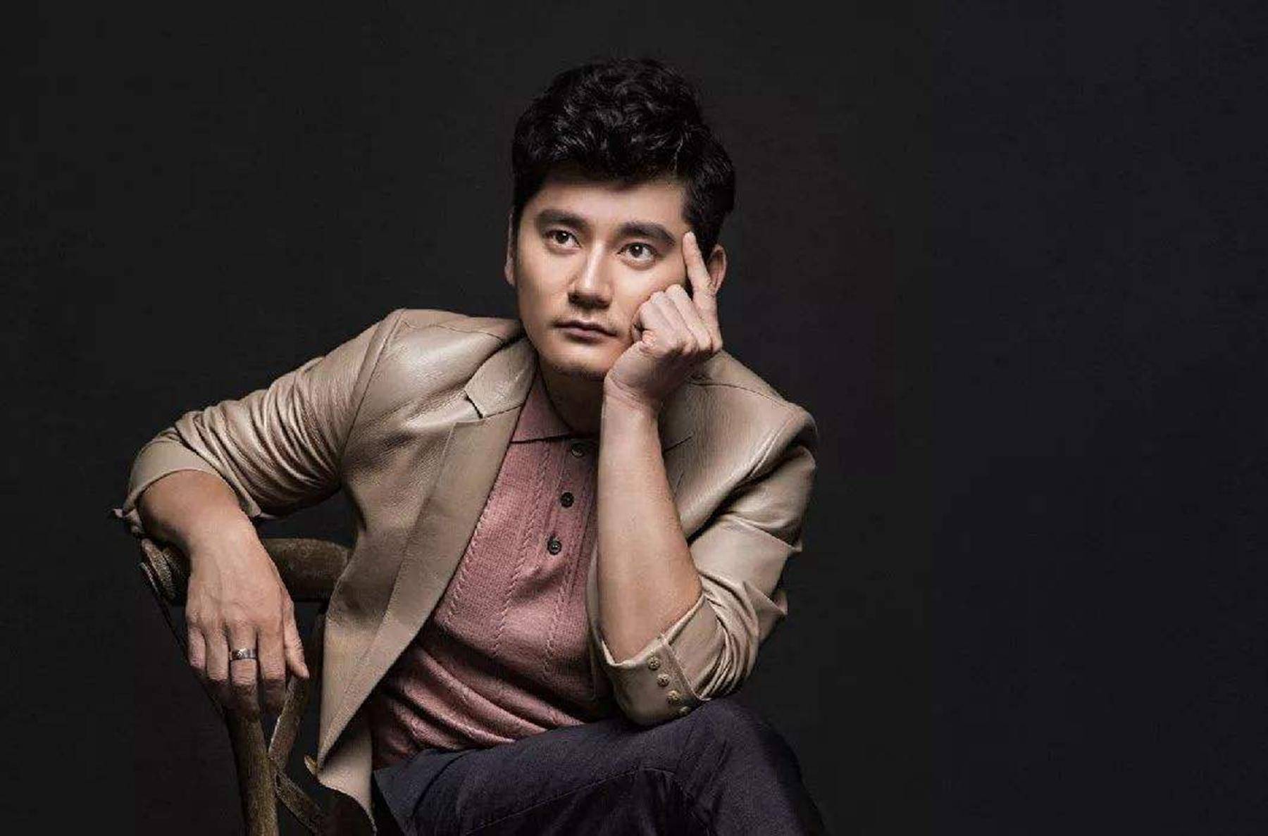 汪涵出镜救场,迪丽热巴遭求婚,钱枫反应迟钝差点成出镜事故_男子_节目