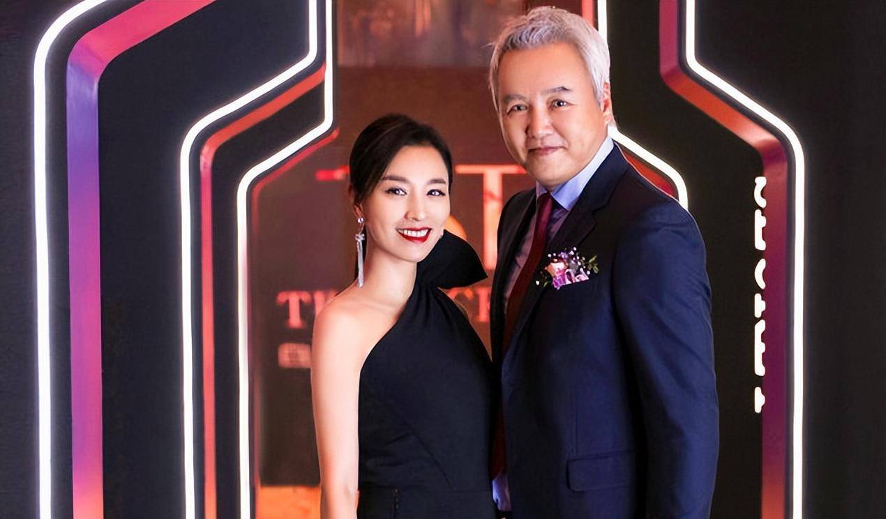 挤走原配嫁豪门,9次试管婴儿疼到爬行,丈夫满头白发像父女_张庭_孩子