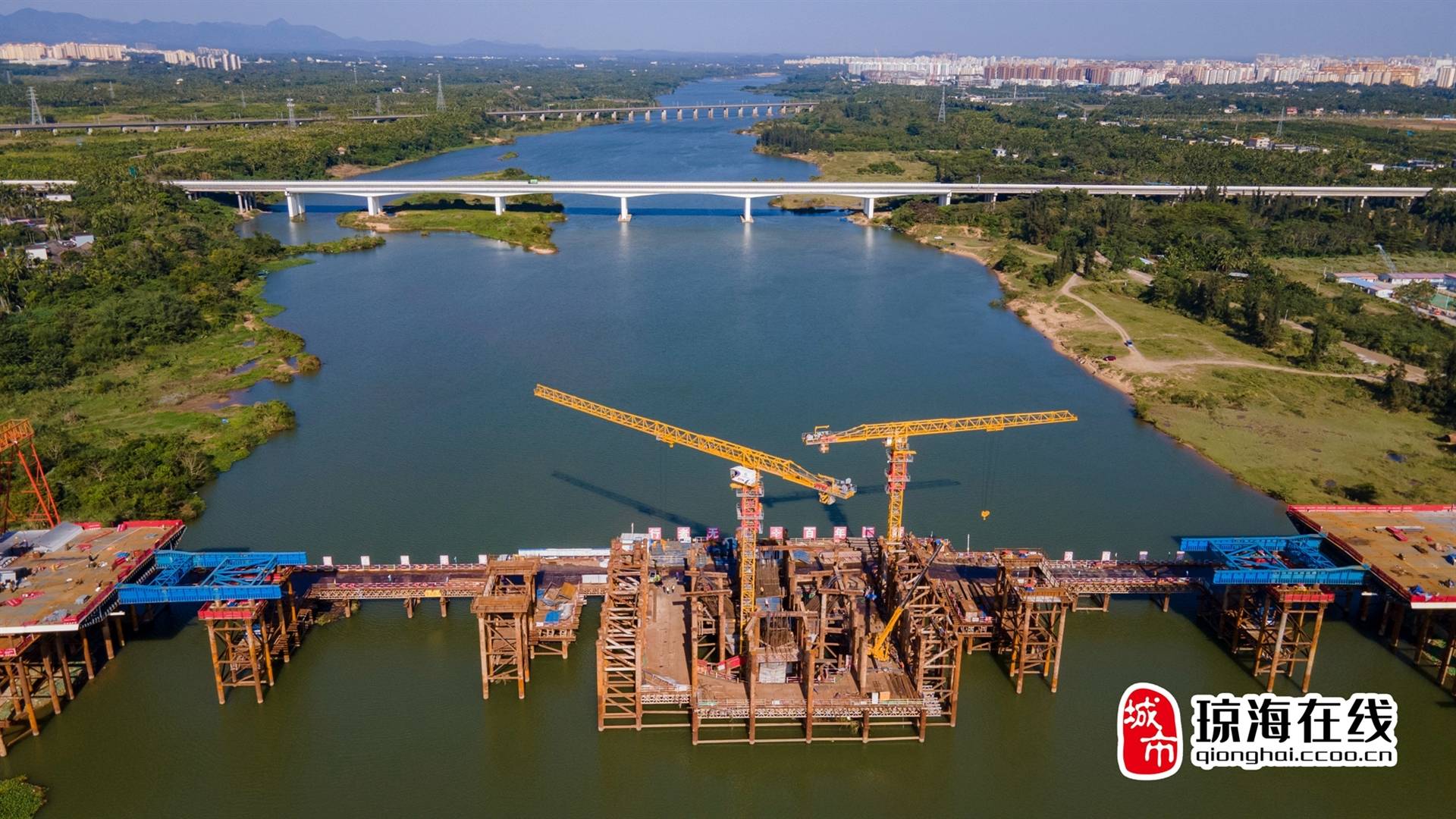 图说琼海丨琼海:万泉河再起宏图 乐城大桥加紧建设_施工_摄影_博鳌