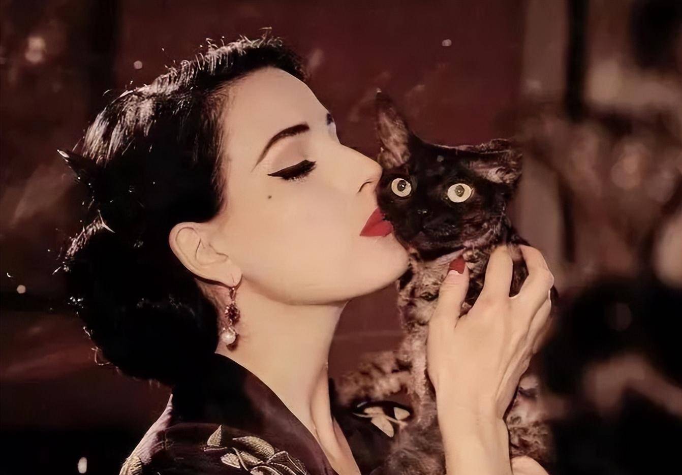 身家10个亿,拒绝英王室邀请,一生为美而活_玛丽莲曼森_蒂塔万蒂斯