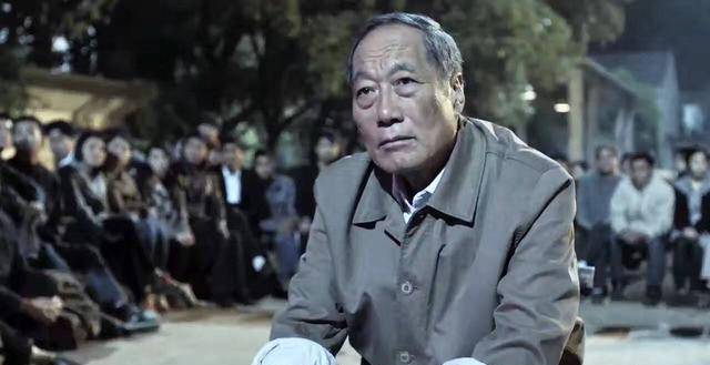 人民的名义:侯亮平陈岩石,正面看为民请愿,侧面看危
