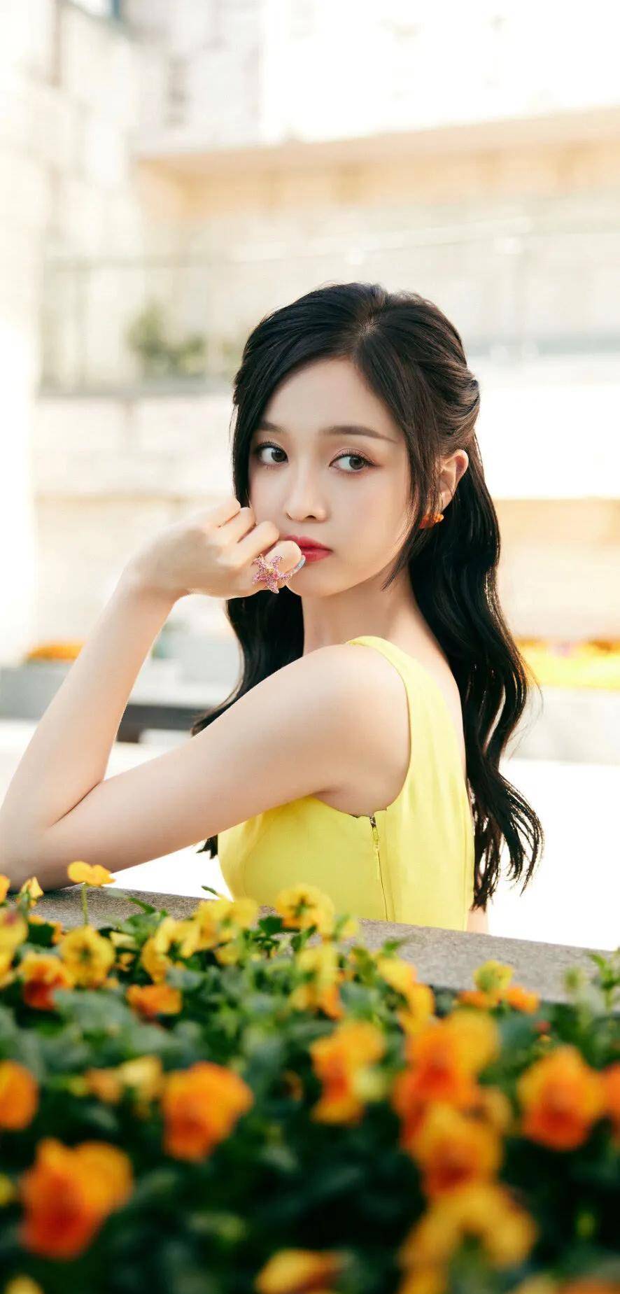 吴宣仪,你觉得她的颜值怎么样?_舞台_漂亮_面值