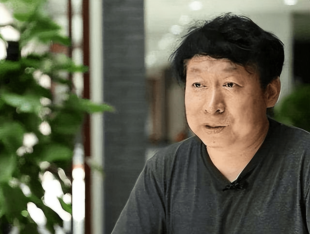 北大教授的家庭教育:成绩倒数第一,不报辅导班接受女儿平庸_丁延庆