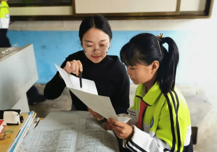 杭州一中学宣布取消网课，称读书是为了理想，可家长表示左右为难