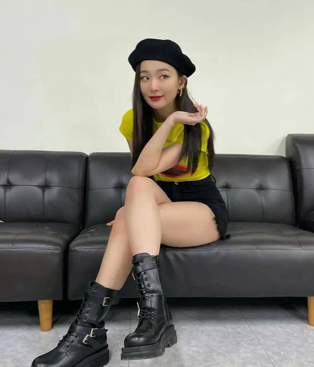 韩国女星姜涩琪 单眼皮女生也可以很美