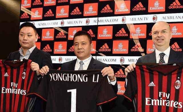 意大利的米兰球迷认可,不过最近,这位略显神秘的中国老板遇上麻烦事