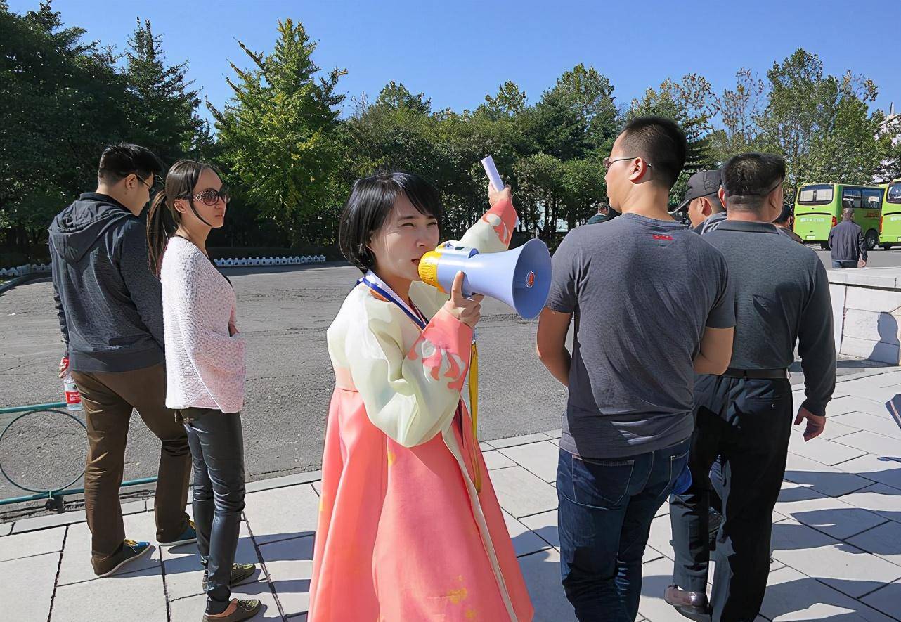 朝鲜女导游喜欢中国明星,朝币面额很大_孙红雷_电视剧_人民币