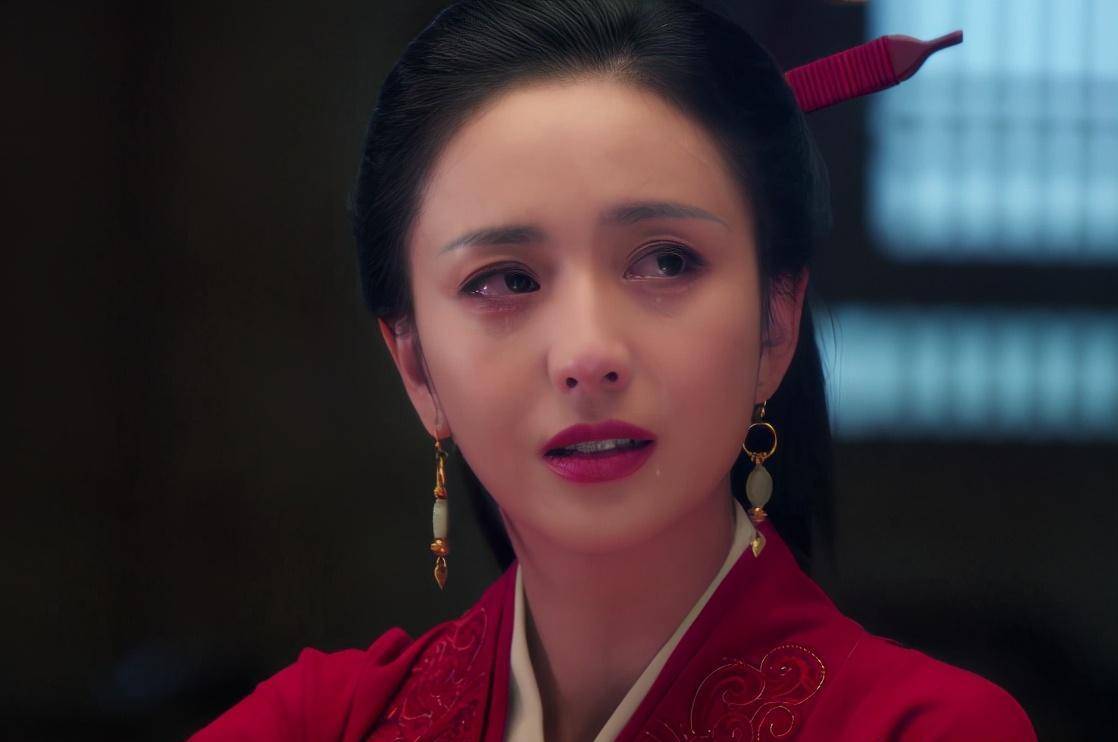 古装新剧《浣溪沙》:佟丽娅一身红衣时尚动人,和韩庚一起主演