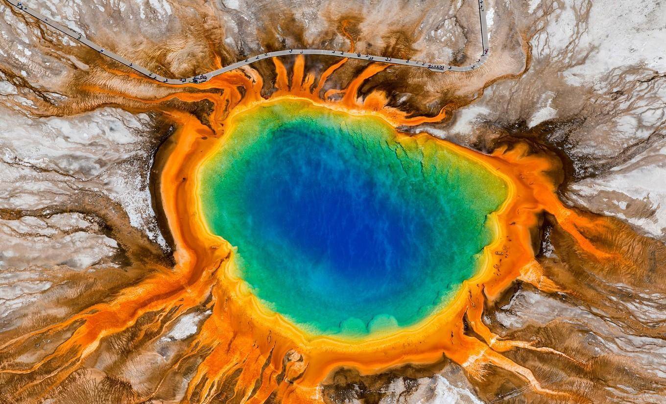黄石国家公园:世界上最大的火山口,一旦喷发将埋没半个美国?