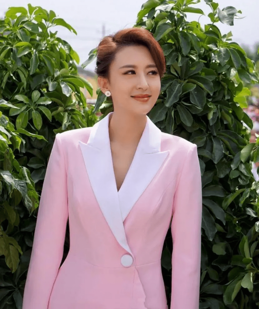 直到她去参加北京卫视的节目《春妮的周末时光》,张蕾才在镜头前分享