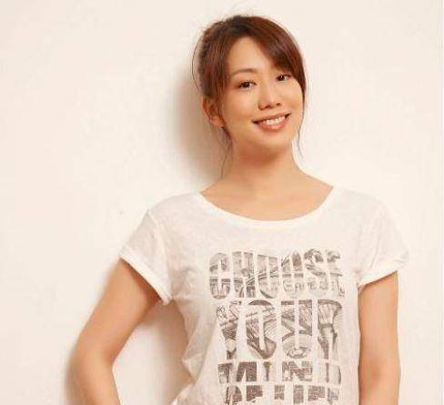之后吴辰君影片不断,和多名影帝合作过电影,例如:与刘德华出演《黑金