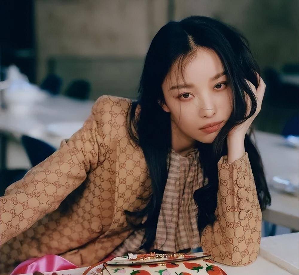 倪妮:云淡风轻,知性洒脱_伯乐_资本_经纪