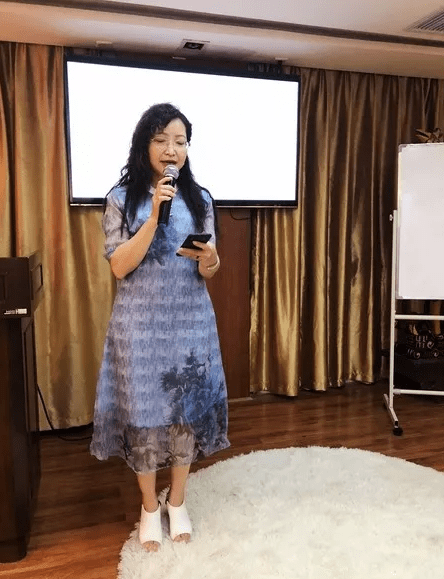 《中国女诗人诗选》广州新书分享会在色兮艺术空间举行_写作_女性