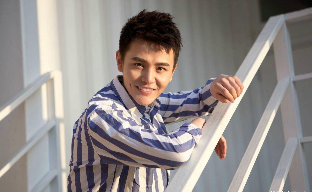 做演员就要认真做演员,让角色始终盖不住演员的光芒!_孙坚_表演_观众