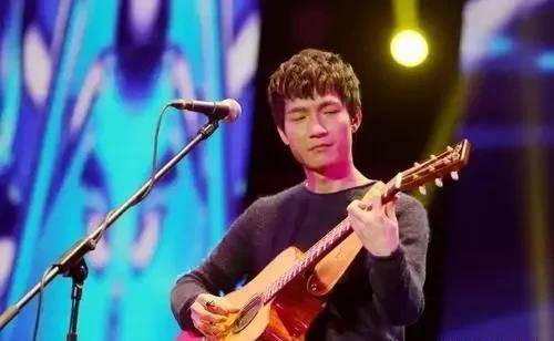 6位"快乐男声冠军"今昔对比,有人16年不火,有人巅峰跌落_余铭轩