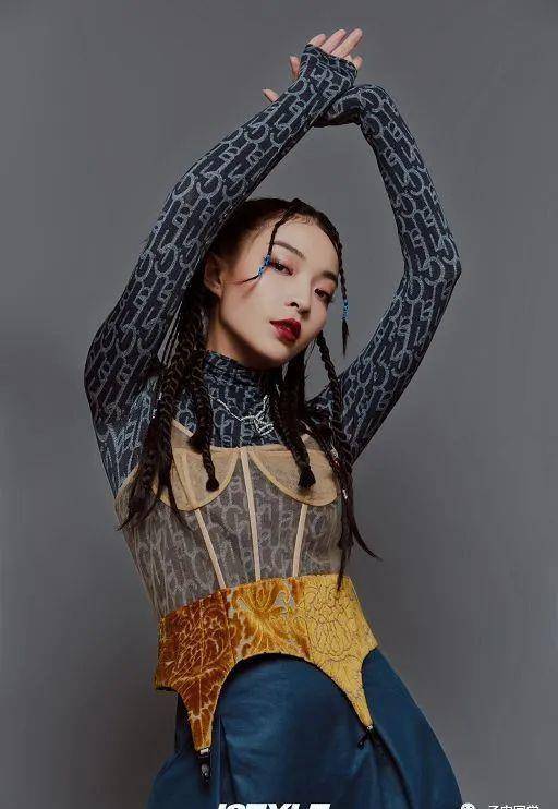 《有嘻哈》vava呛声:你在教我做事?网全战翻_丁太升_歌词_乐评人