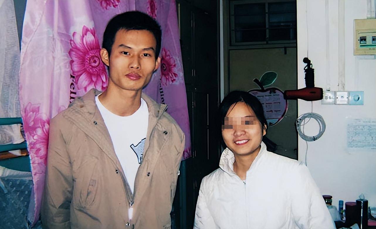 2013年,复旦才子毒害舍友被判死刑,法庭上直言:我就开个玩笑_黄洋