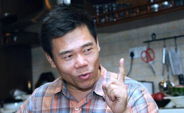 北京大学教授孔庆东发文暗讽张文宏,为站台司马南,遭网友奚落_实际