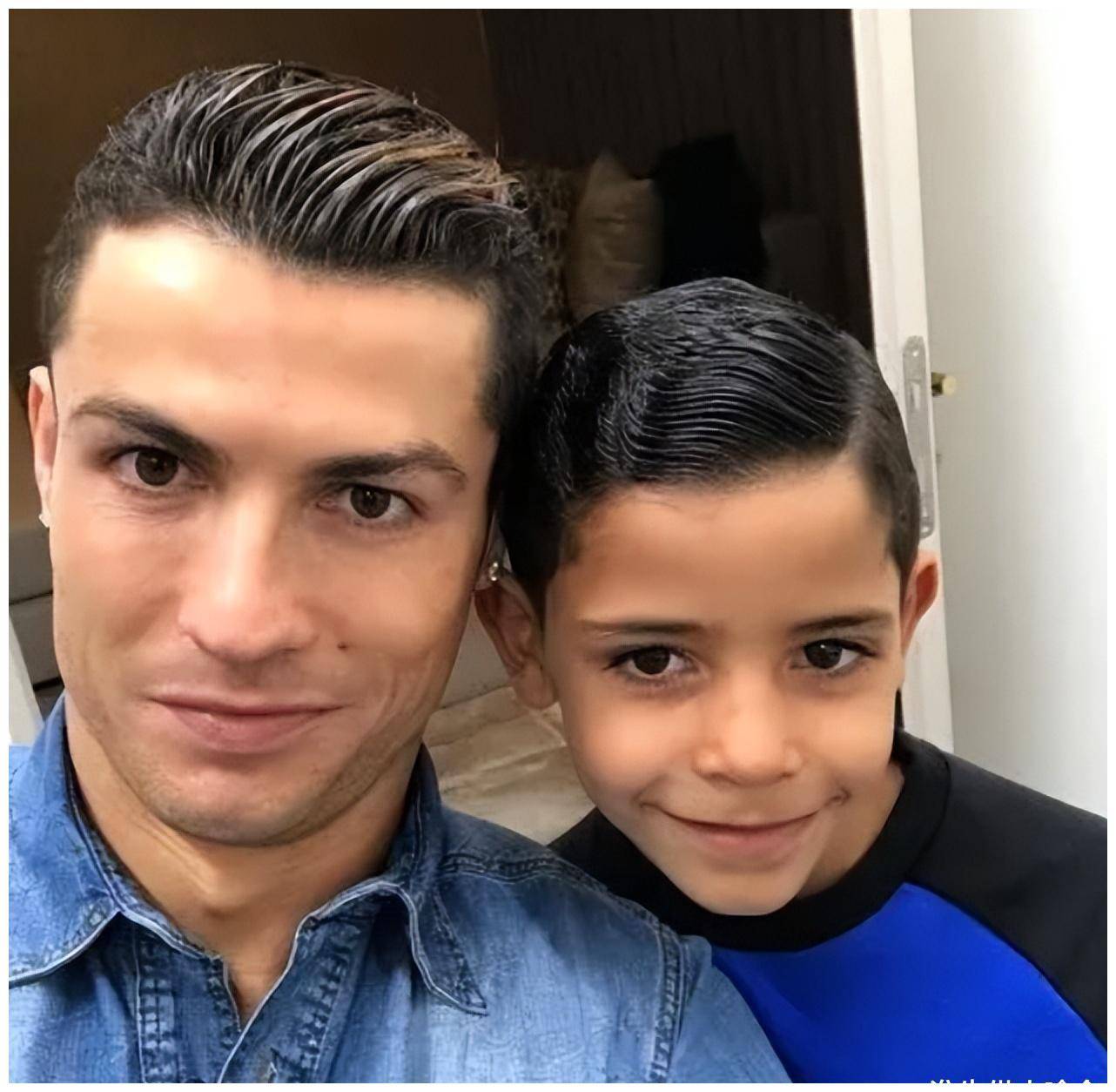 c罗12岁长子:比父亲还帅气,很有足球天赋,和乔治娜情同母子_儿子_米尼