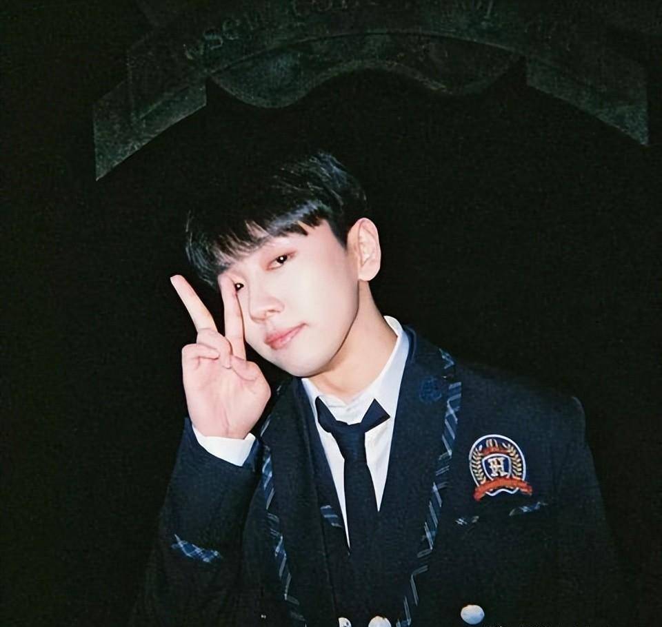 权志龙御用舞者,前男团成员颜值身材逆天_fighter_舞团_舞蹈