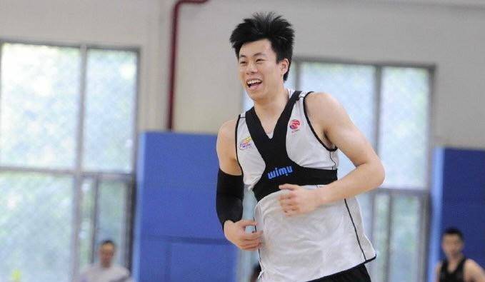 辽宁31岁老国手正式归队,5年两度报销,不如张镇麟_李晓旭_赛季_进行