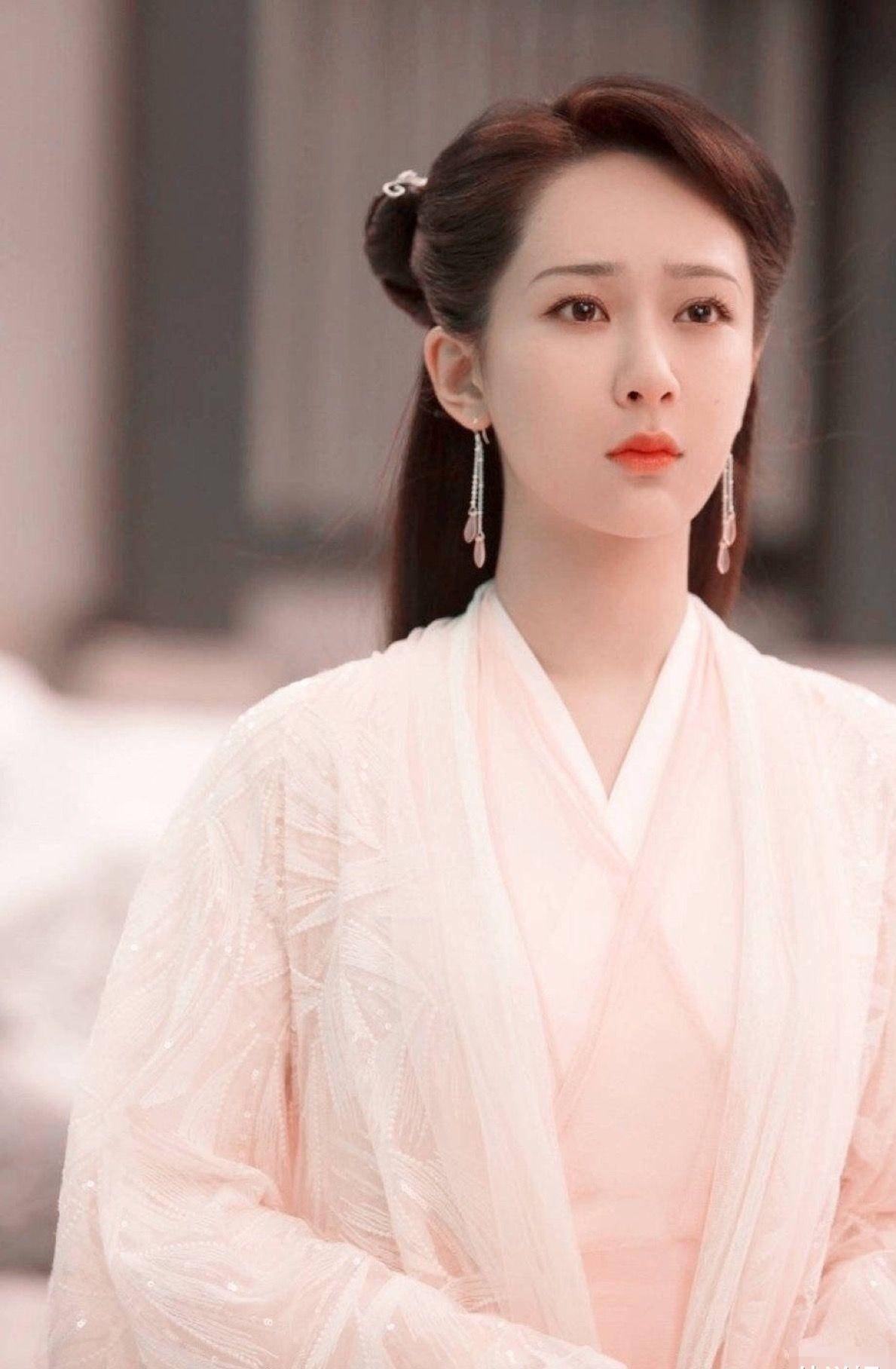 网曝《青簪行》已重拍,女主杨紫已经进剧组,救场男主疑似林更新_回应