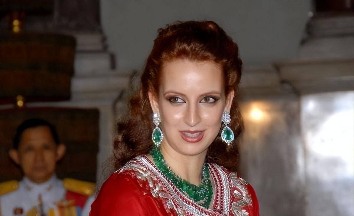 萨尔玛王妃,除了绝佳的美貌,其实还有与美貌一致的衣品!