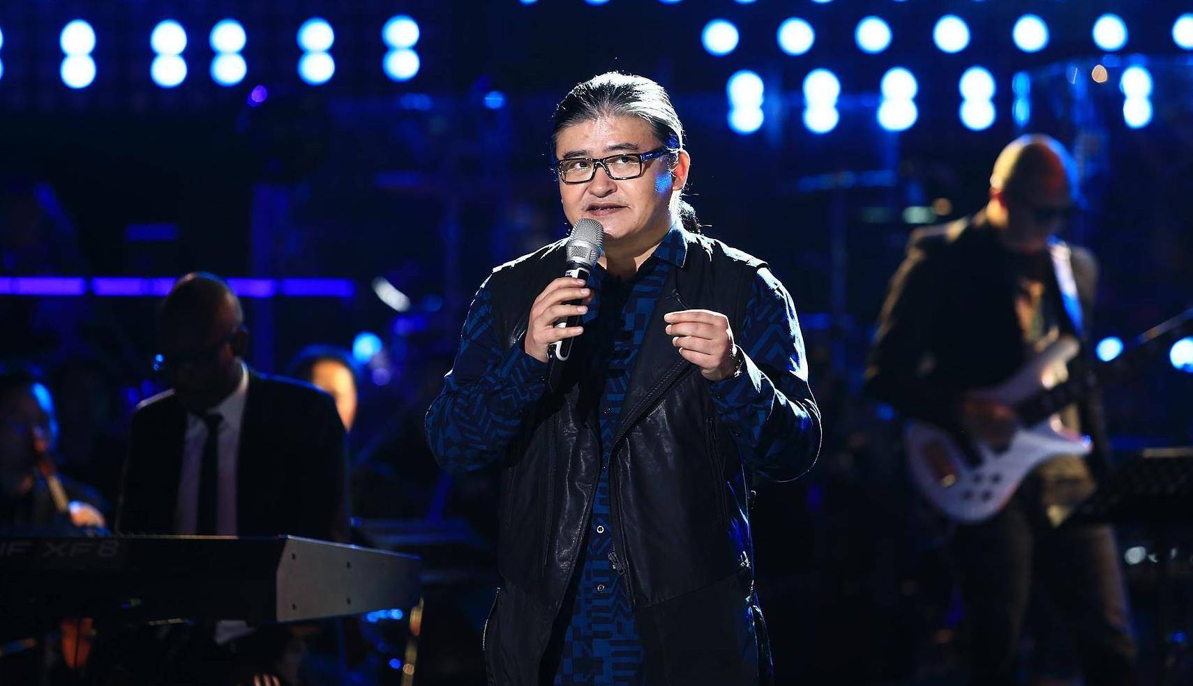 刘欢妻子长相首曝光,长相一言难尽,却被刘欢独宠了32年!