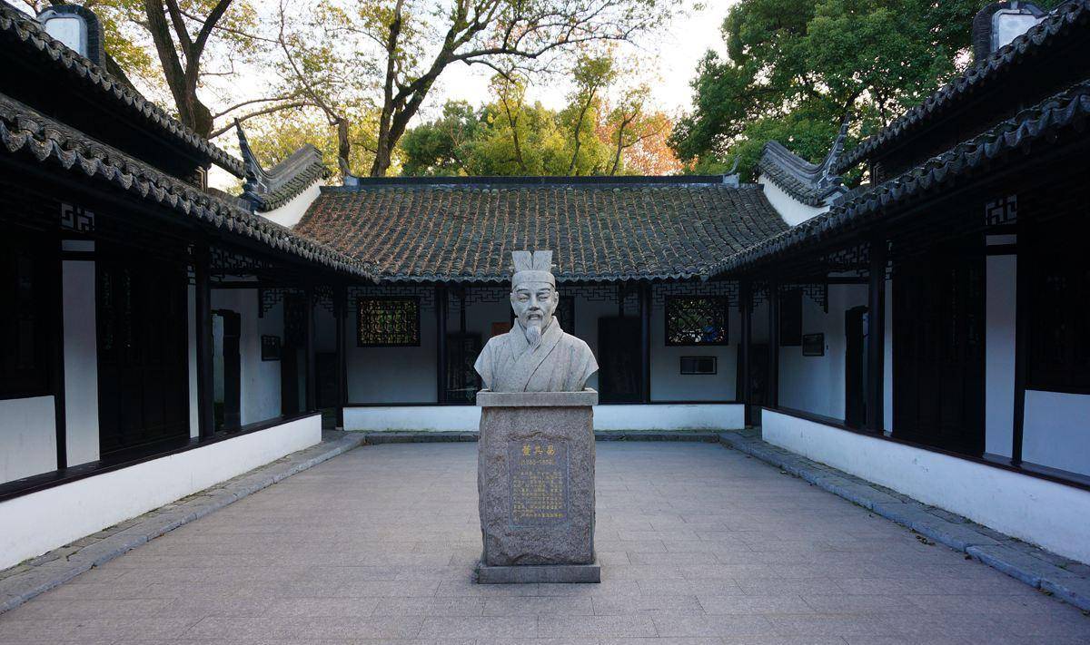 在醉白池众多主人当中,最有名的一位便是顾大申,清朝康熙年间著名画家