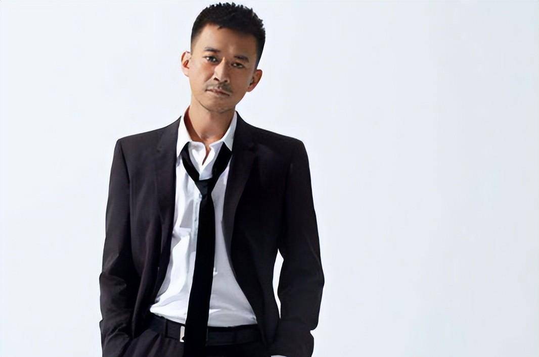 "国民女婿"王学兵的连环情史:年轻时4个女人,没落后回归家庭_孙宁_冯