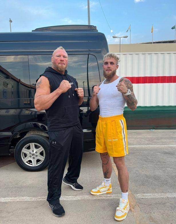 网红杰克保罗要与wwe,ufc传奇巨星布洛克合作征战wwe职业摔角?