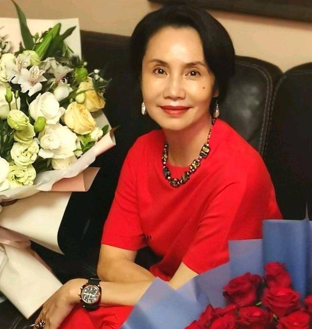 晒照时没有60岁的痕迹,老公温馨不要孩子_工作_张天蔚_年龄