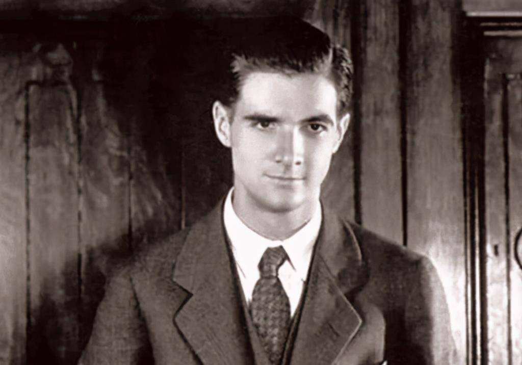 原创
            钢铁侠原型：世界级败家子，任性挥霍20年，反而成为世界首富1