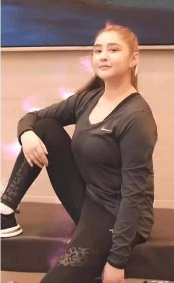 曾是周杰伦最美女主角,颜值媲美昆凌的李心艾,现135斤酷似贾玲_网友