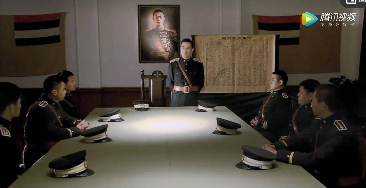 另外,不管是国外侵略者,伪满特务,还是三年内战时期的国民党,虽然背景