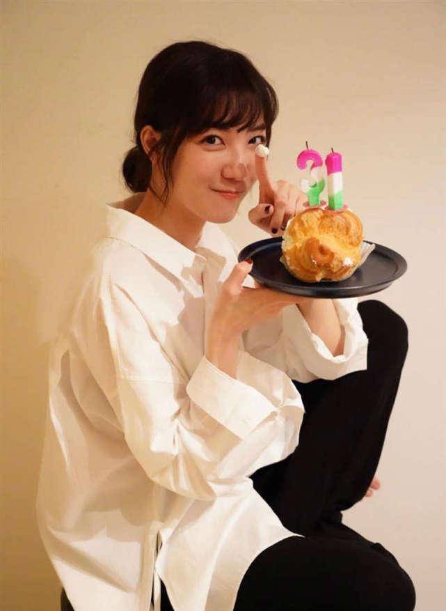 陈柏霖深夜醉搂郭雪芙!私下互动全被拍 9年女友婚期成谜