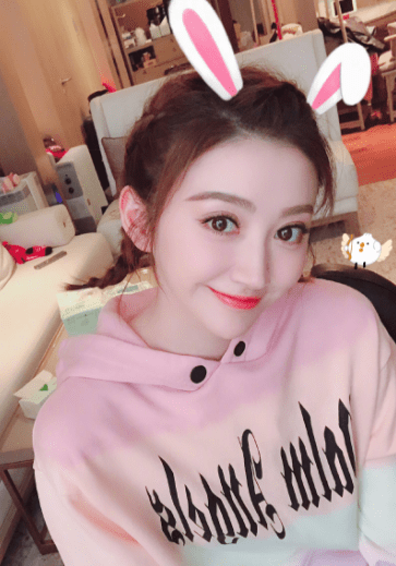 有种"胖"叫景甜穿露脐装,镜头下移看到肚子后,再也不羡慕你瘦_身材