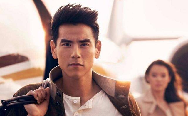 因过度肥胖被通知病危,欠下巨款无戏可拍,今8块腹肌成国民老公_彭于晏