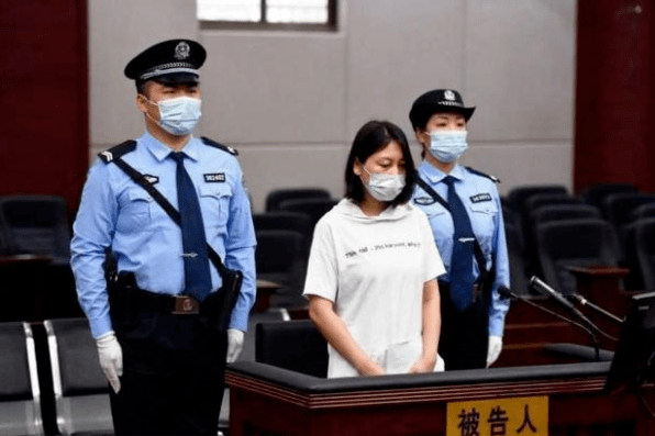 劳荣枝死刑复核尾声，如何评价熊达律师给被害者家属捐款这件事？