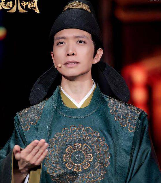 央视第一段子手,朱广权台上台下差距悬殊,感情生活却一片空白?