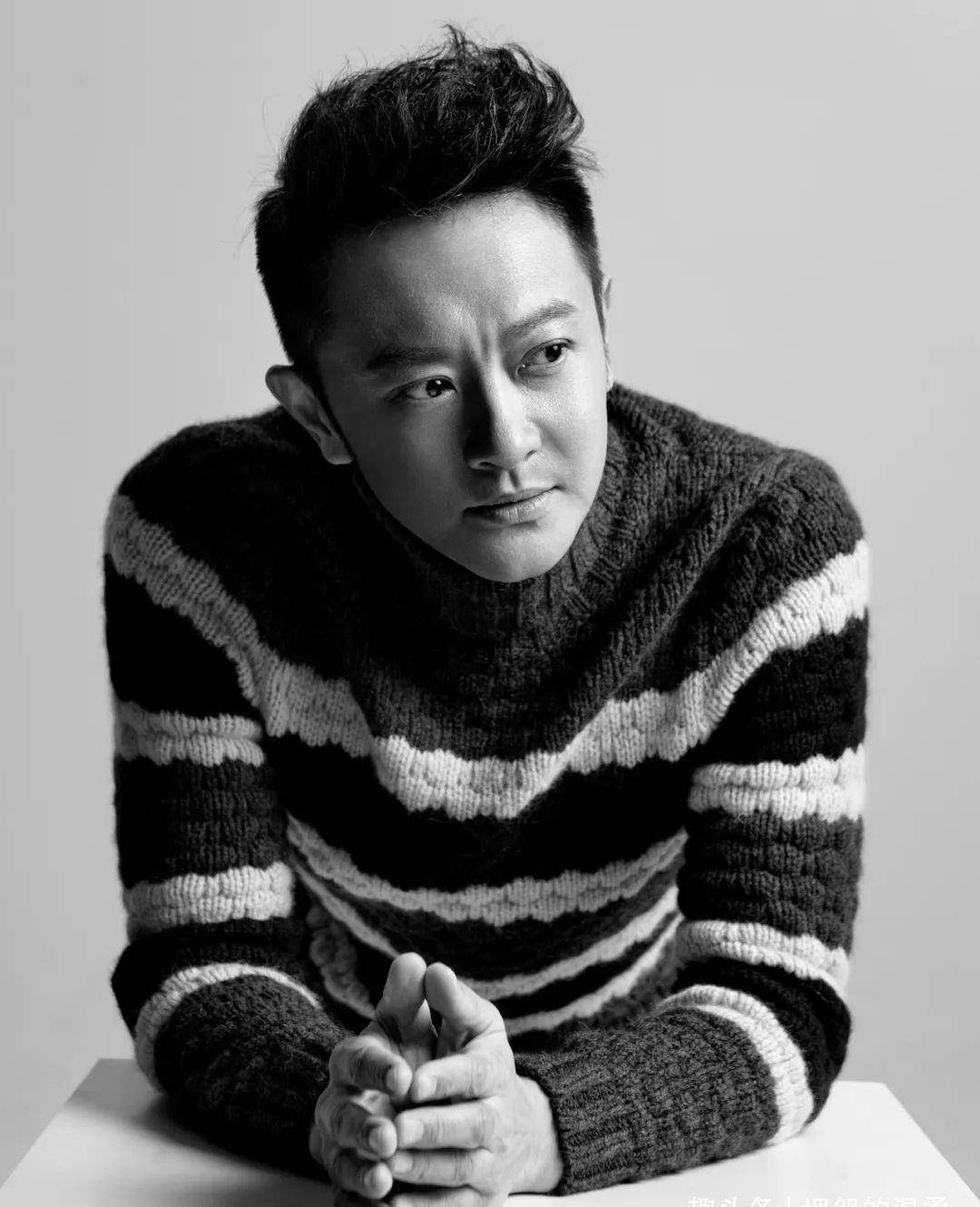 印小天自曝爸爸直肠病晚期,也没有其他办法了,现肿瘤已控制不住_父亲