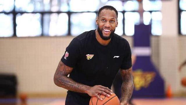 你永远可以相信威姆斯,记cba现役第一外援的坎坷篮球生涯_本赛季_比赛