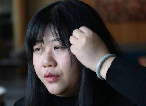 "我很丑那我走"女主素颜出镜pk赢了迅猛龙,一天涨