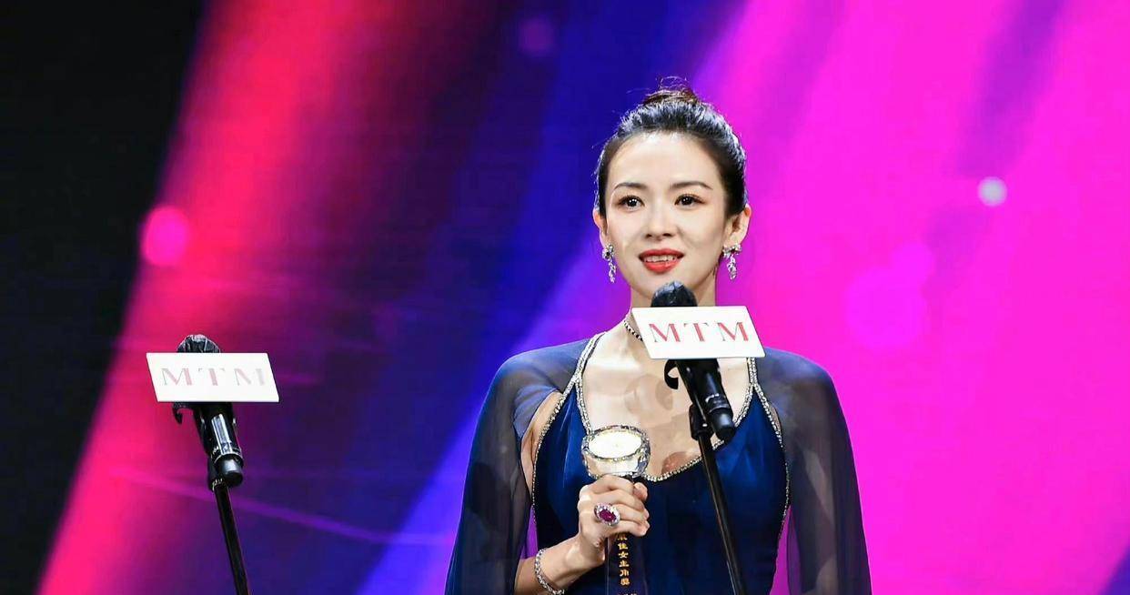 刘亦菲、章子怡同获金莲花最佳女主角奖，“神仙姐姐”毫不逊色