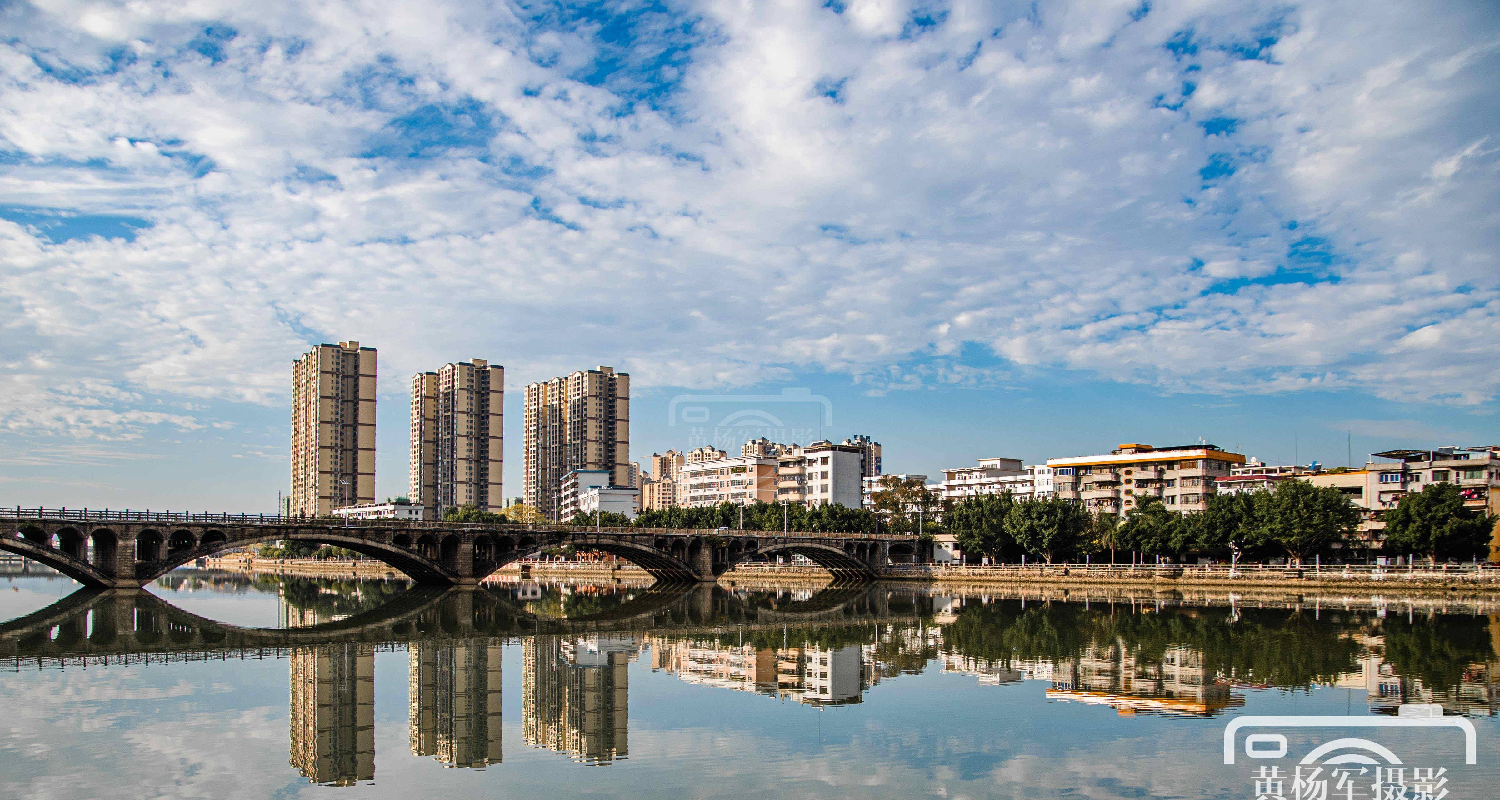 广东始兴粤北最美小城,总面积2174.