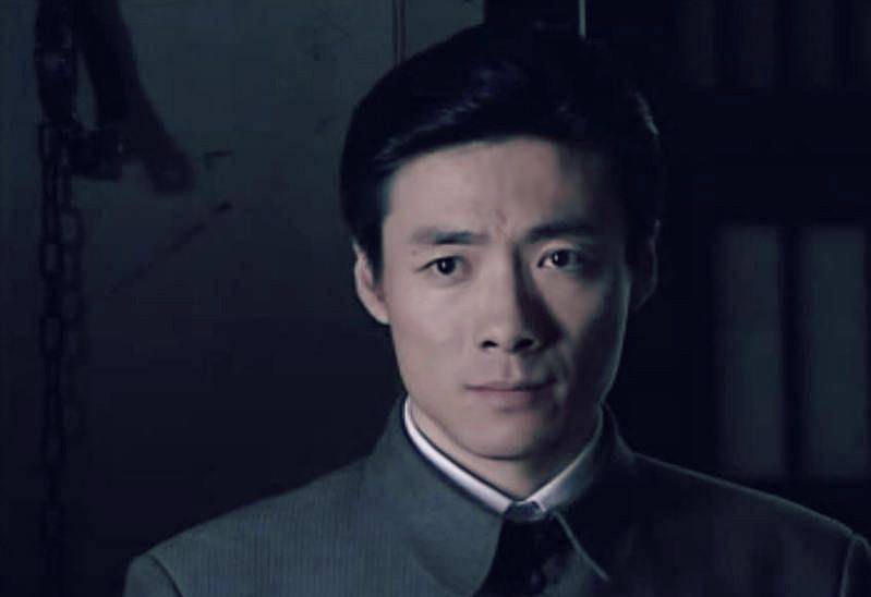 祖峰的谍战剧之路,潜伏卧底亦正亦邪,正反角色信手掂来_连城_电视剧