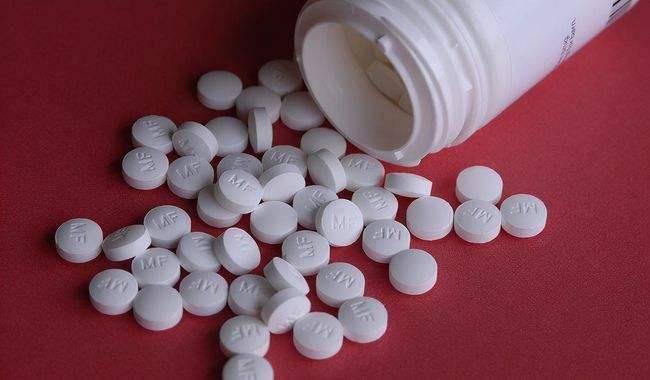 长期服用二甲双胍,请牢记4个注意事项,血糖控制好,用药更安全_患者