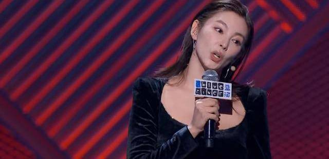 张雨绮脱口秀大会自嘲:看男人眼光不好,但她选姐姐的眼光没话说_节目